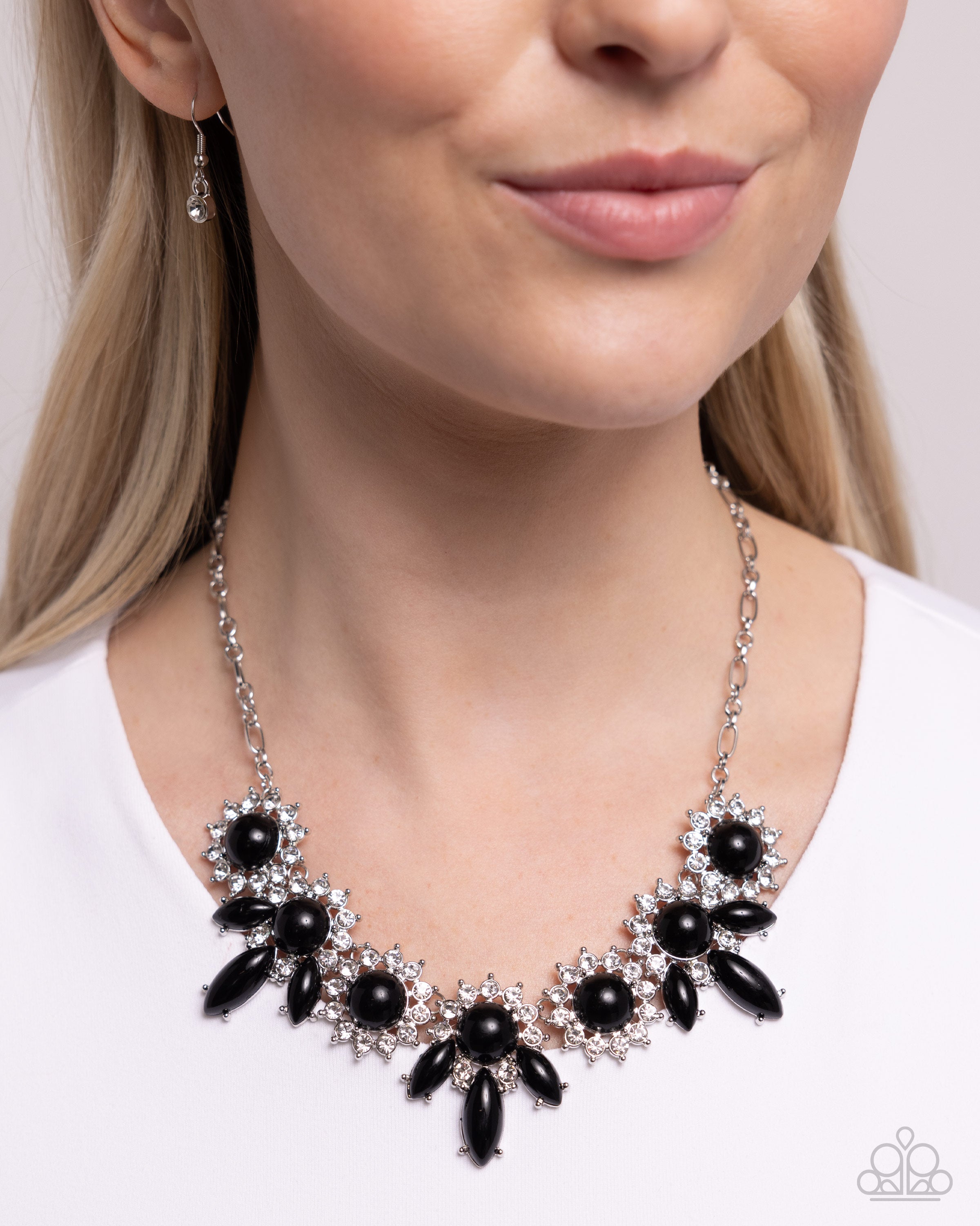 Flair for the Feminine Black Necklace Paparazzi Accessories 3D Jewelz