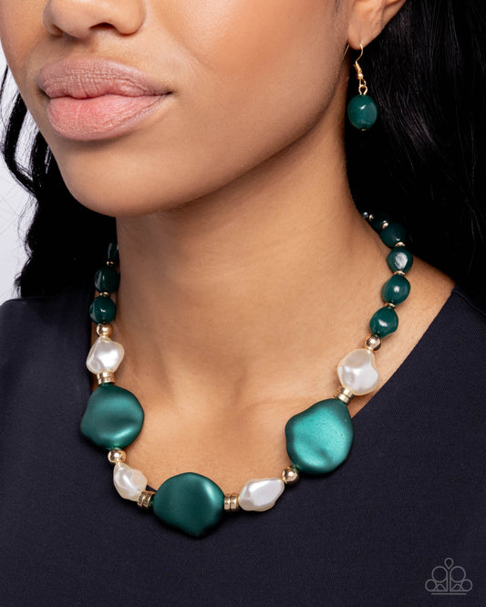 Forever Feature Green Necklace - Paparazzi Accessories