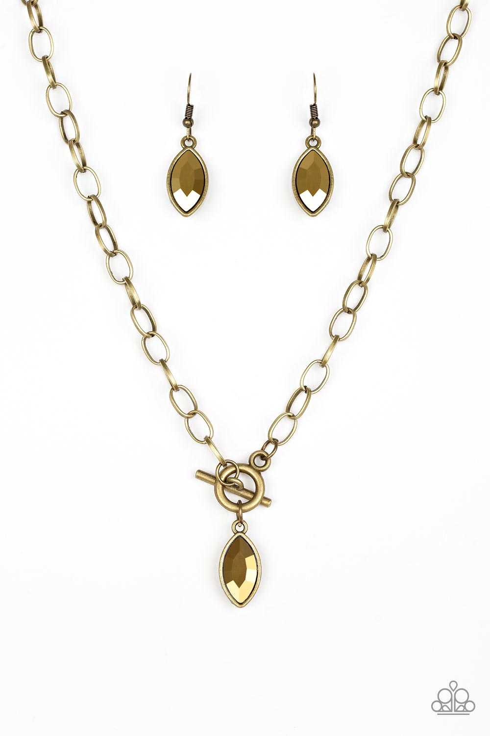 Paparazzi Accessories - Chicly Centered - Brass Necklace