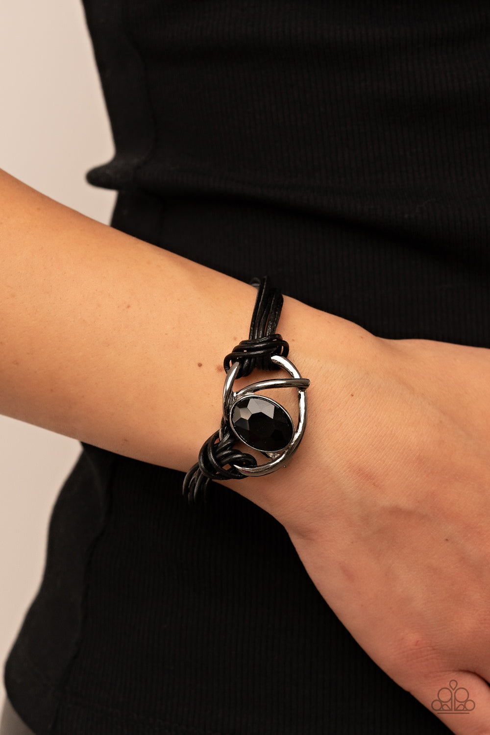 Magnetic muse black bracelet online